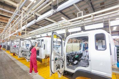 四川江淮建厂5周年首台新能源轻卡下线，向着西南轻卡第一品牌迈进